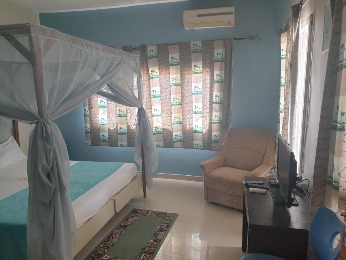 Fadu'Gh Villa Somone Buitenkant foto